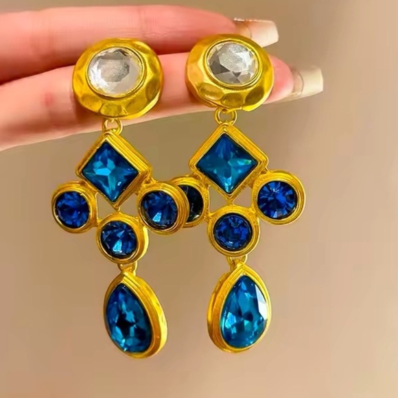 Marquis Baroque Blue Diamond Earrings - Picture 3 of 11